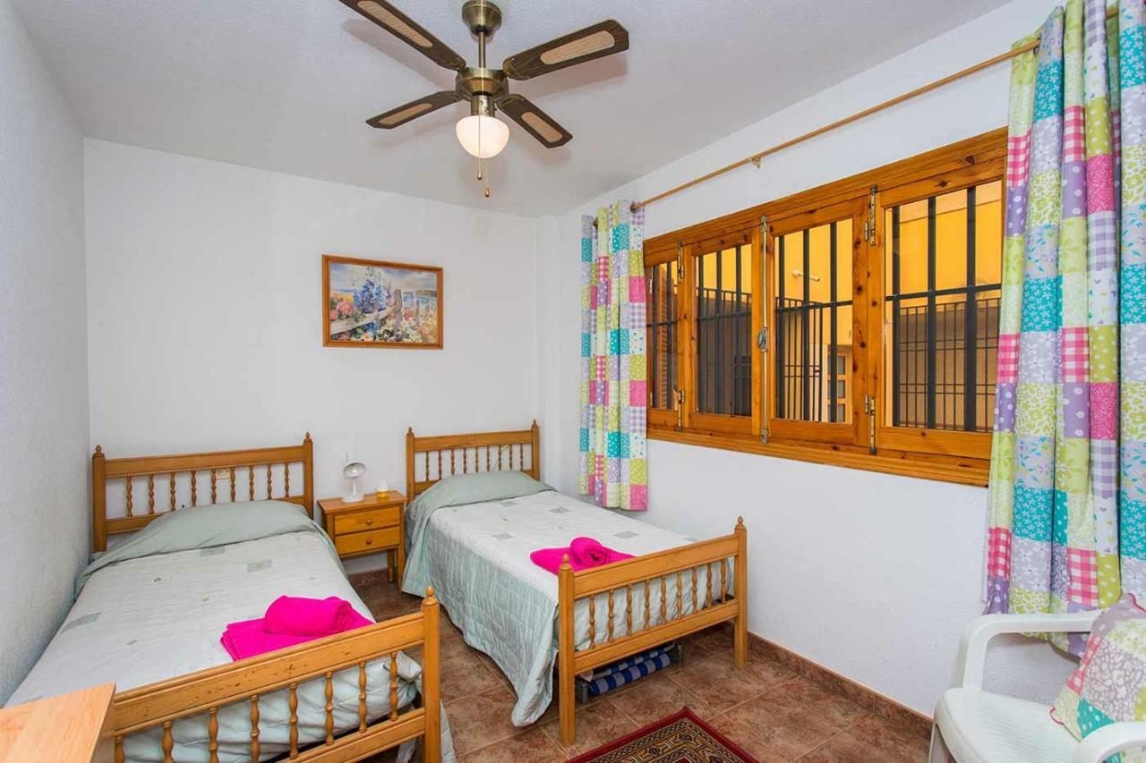 Ch Vista Alegre Rocio Del Mar Apartman Torrevieja Kültér fotó