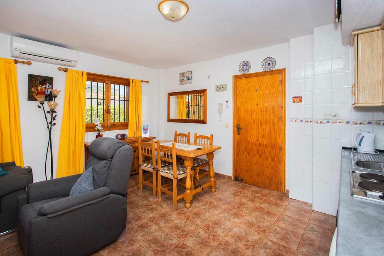 Ch Vista Alegre Rocio Del Mar Apartman Torrevieja Kültér fotó