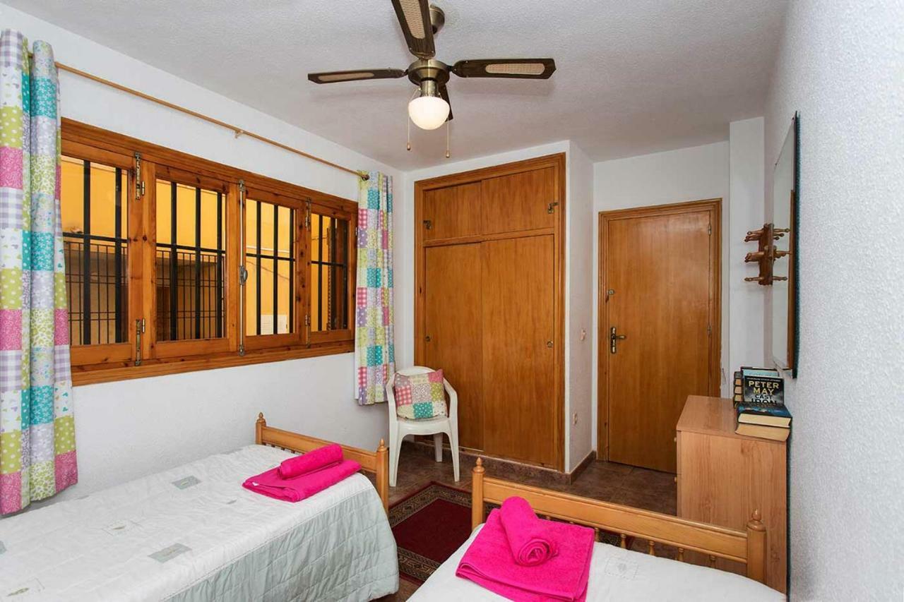 Ch Vista Alegre Rocio Del Mar Apartman Torrevieja Kültér fotó